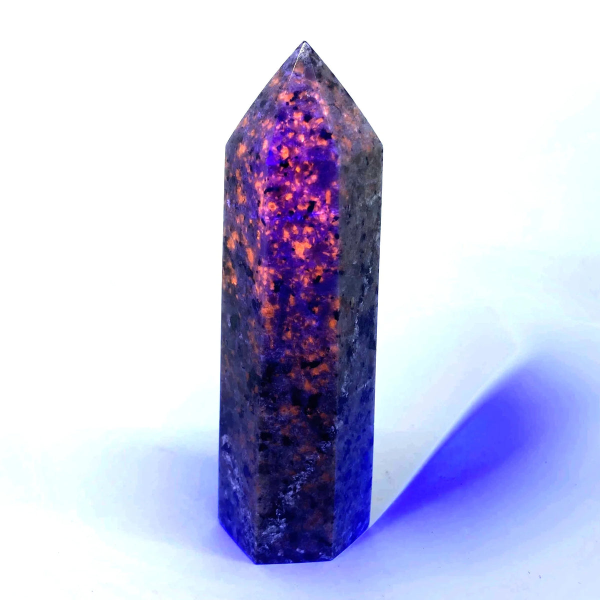 Yooperlite Point $25.00 – The Science Museum of Minnesota